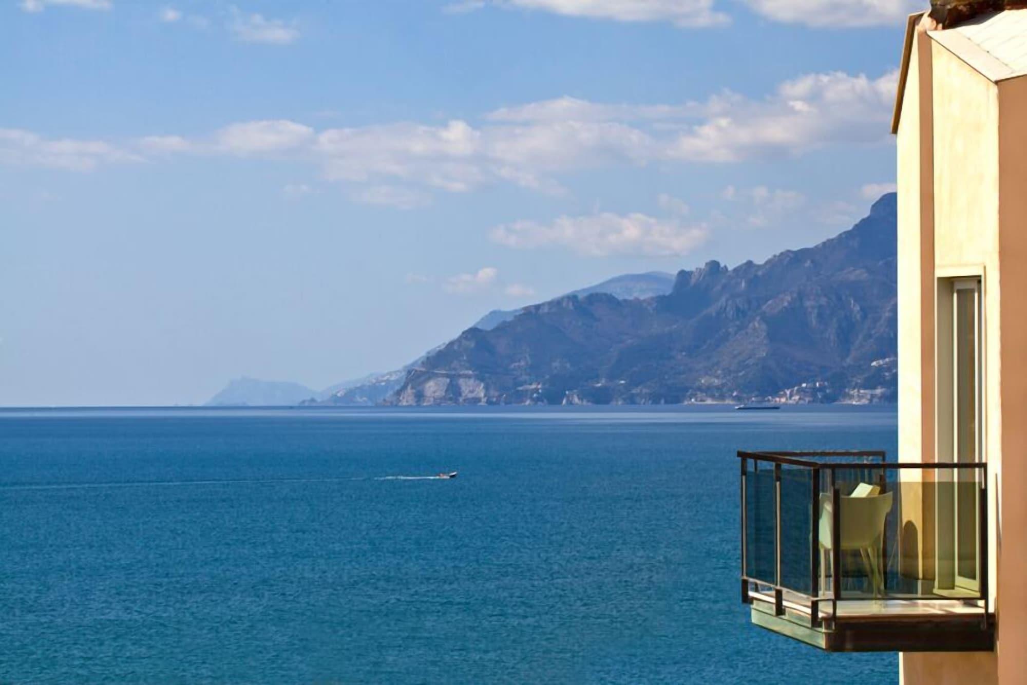 Mediterranea Hotel & Convention Center Salerno Exterior foto
